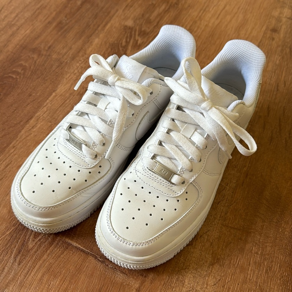 NIKE Air Force 1 size 6.5